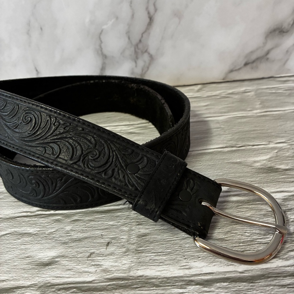 Silver Creek Black Embossed Leather Belt Size 34"